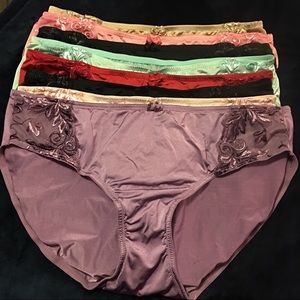 Soma Intimates Sensuous Lace Hipster Panties